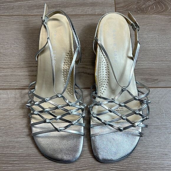 NIB David Tate Silver Kidskin Metallic Sandals Size 9W - Picture 2 of 10
